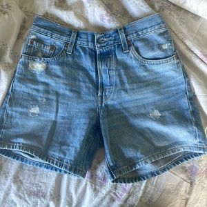 90s style Levi mid rise Jean shorts 501